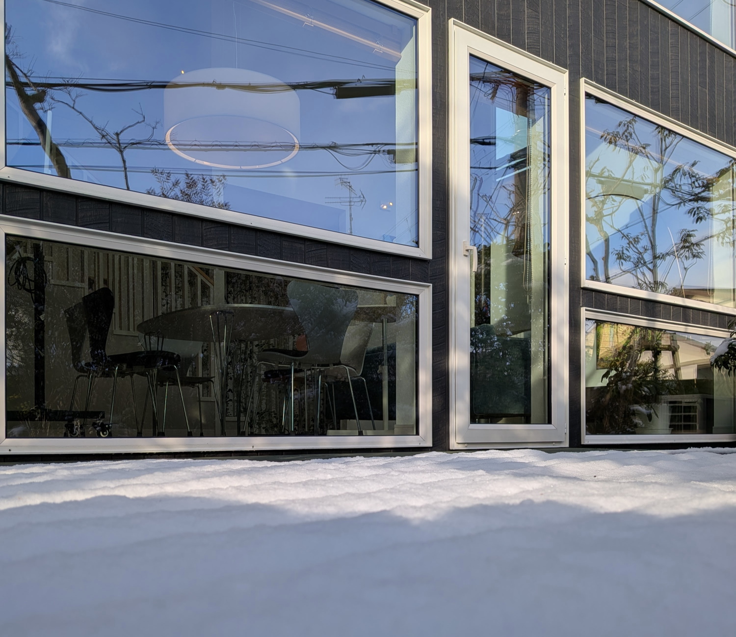 積雪警戒の日、多田モデルハウスの温度データ